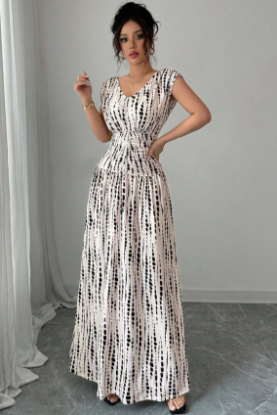 Picture of Elenzga elegant, fitted dress with V-neck