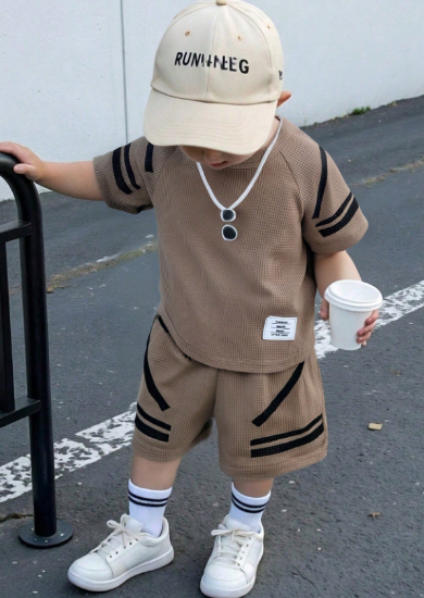 Picture of Baby Boys short Raglan Set - knitted