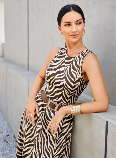 Picture of Modelyn dress with all-over pattern, no belt