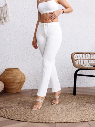 Picture of Women’s Pure White Plus Size Nine-Inch Straight-Leg Jeans