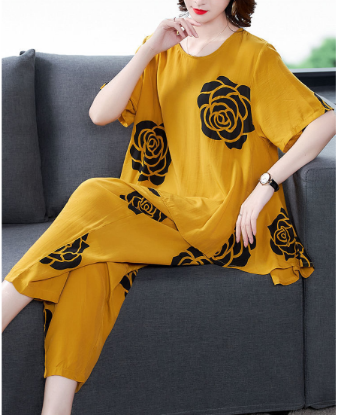 Picture of Women’s Summer Casual Set – Plus Size Half-Sleeved Slimming Two-Piece Sportswear