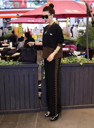 Picture of Women’s Spring & Summer Patchwork Casual Suit – Slimming Hoodie with Wide-Leg Pants