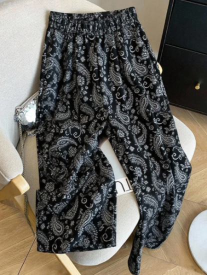 Picture of Women’s  Pants – Casual Straight-Leg, Vintage Allover Print