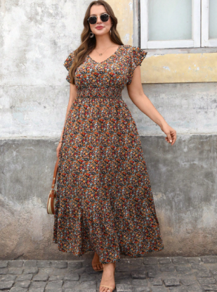 Picture of Women's  Plus Size Elegant Maxi Dress – V-Neckline, Patterned Fabric, Flowing Silhouette