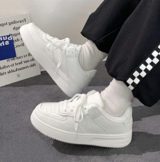 Picture of Girls’ White Shoes – Spring & Autumn New Style, Thick Sole Pure White Round Toe Casual Board Shoes